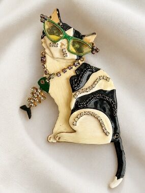 Vintage Iconic Signed Designer "Glamour Puss" / "Cool Cat" Brooch Pin